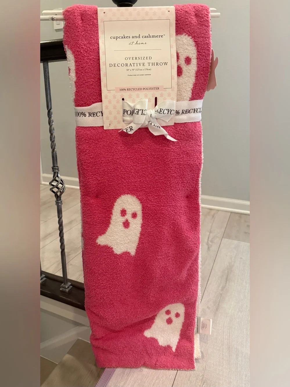 VIRAL!! Cupcakes and Cashmere | Pink ghost fall blanket